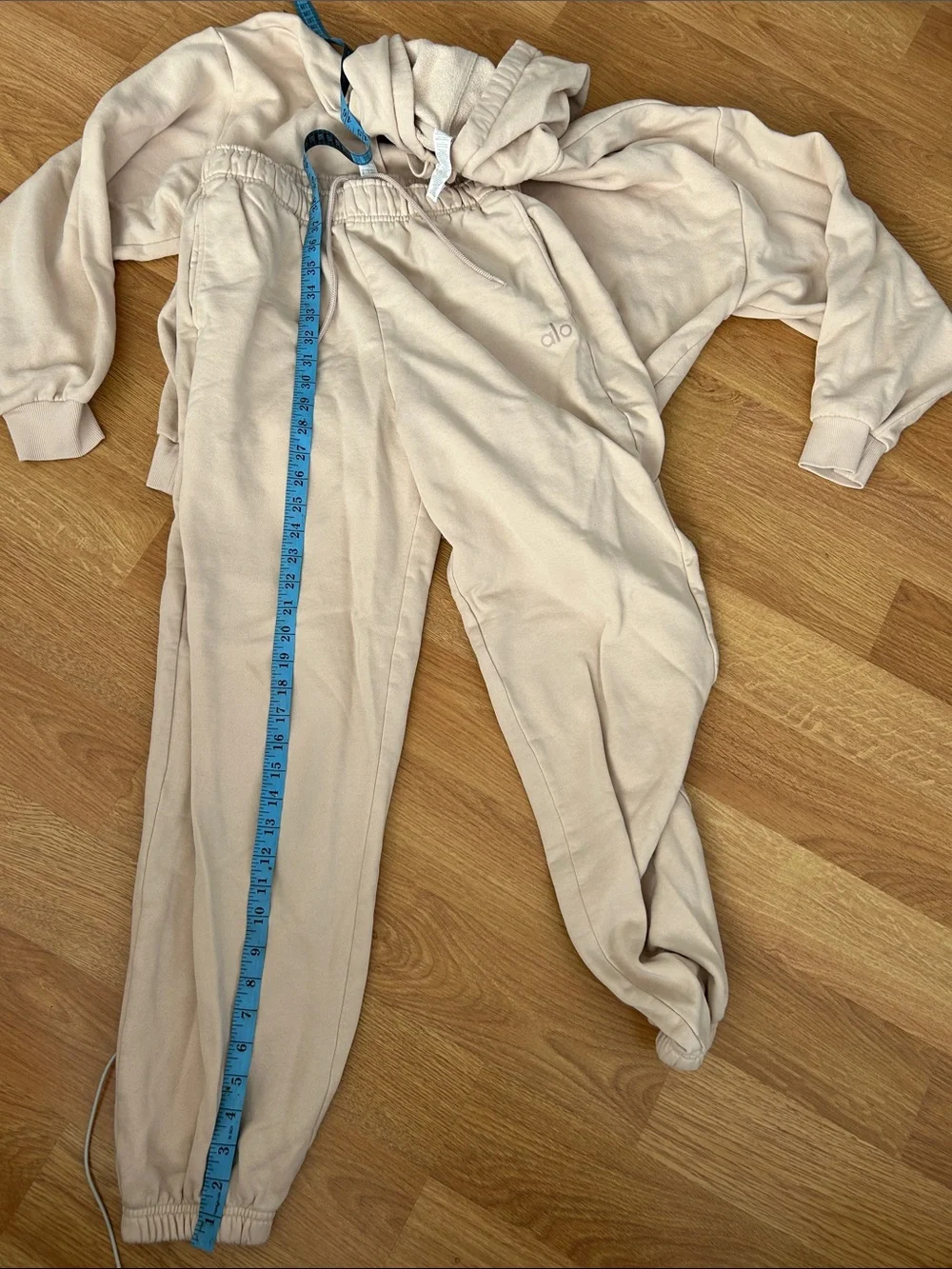 ALO Accolade Set Hoodie & Sweatpants Pants Small Hoodie Medium Bone Ivory Set